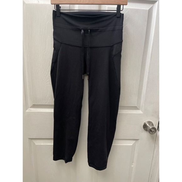 Lululemon 35801 106259‎ Z4 black cropped drawstring leggings size 6 - Picture 1 of 6